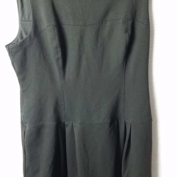 White Sleeveless Dress
